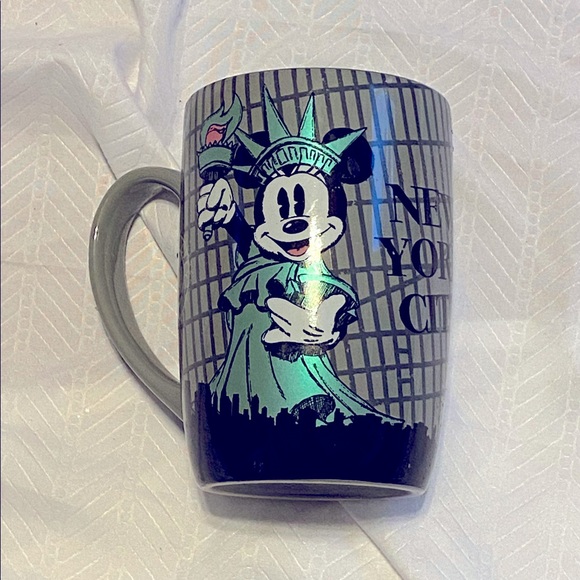 Disney  Story New York City Mug - Picture 3 of 17